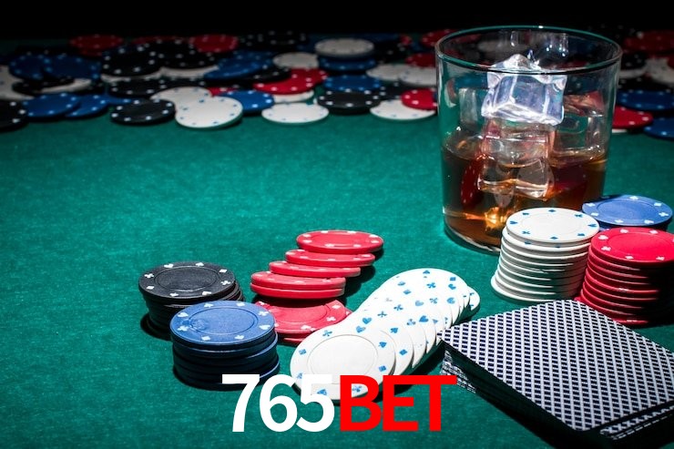 Design Responsivo 765bet